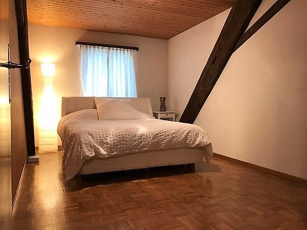 Komfortable und rustikale, helle 4 1/2 Zimmer Bijou-Wohnung im Dorfkern von Oetwil an der Limmat 6