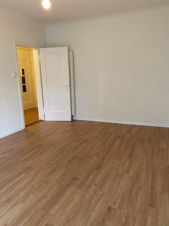 Charmante 3.5-Zimmer-Wohnung mit Balkon in Basel – Reinacherstrasse 4