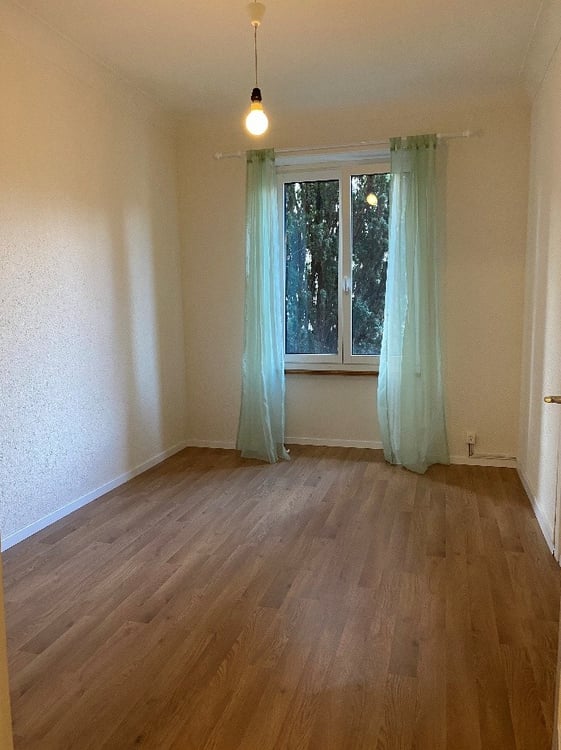 Charmante 3.5-Zimmer-Wohnung mit Balkon in Basel – Reinacherstrasse 6