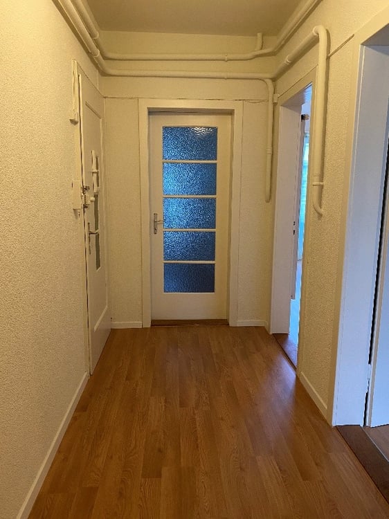 Charmante 3.5-Zimmer-Wohnung mit Balkon in Basel – Reinacherstrasse 9