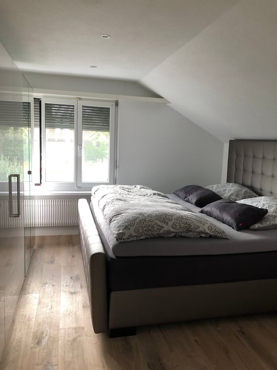 Freistehendes Einfamilienhaus mit großem Garten und Seesicht 8