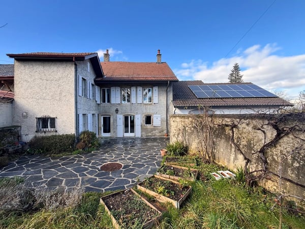 Maison mitoyenne de caractère à Corsier 2