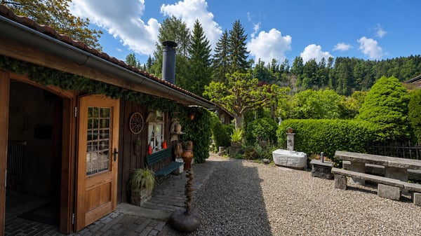 Historisches Liebhaberobjekt von 1824 mit Gartenidylle und einzigartigem Charakter 10