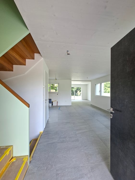 Erstvermietung 4.5-Zimmer-Reihenhaus mit zusätzlichem Hobbyraum (UG) Birsigstrasse 7 in Biel-Benken 4