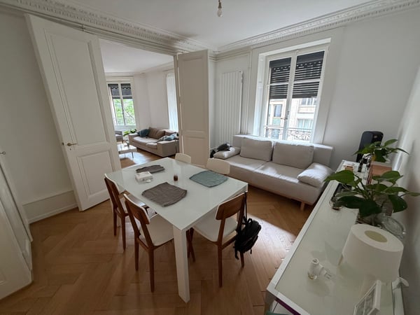 Charming 4-Room Apartment with Balcony & Lake Proximity in Geneva's 1207 2