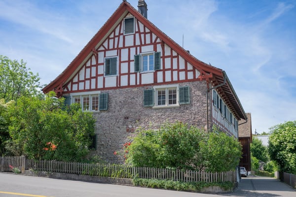 Helle 2.5-Zimmer-Wohnung mit Charakter in Kilchberg 8