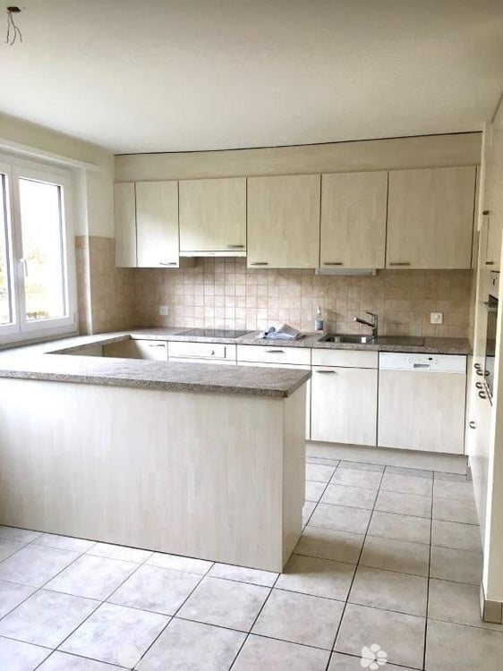 Charmant appart de 3,5 pces au 1er étage avec balcon à Bienne - 3.5-Zimmer-Wohnung im 1 OG in Biel 5