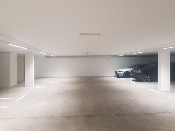 Tiefgaragenparkplatz zu verkaufen - Farbstrasse 3, Thalwil 3