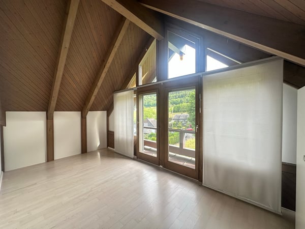 Freistehendes 4 ½ Zimmer-Einfamilienhaus mit Garten & Pool 11