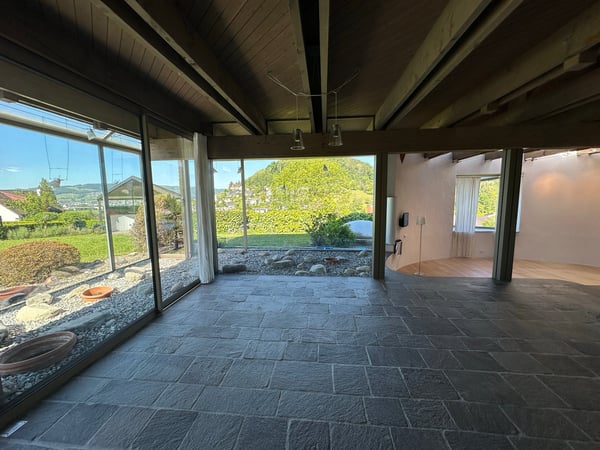 Freistehendes 4 ½ Zimmer-Einfamilienhaus mit Garten & Pool 7