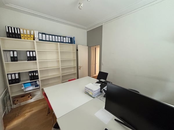 Bürofläche an der Weinbergstrasse in Zürich 8