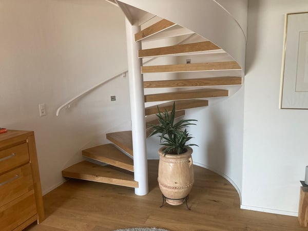 Sehr grosszügige 4.5-Zimmer-Wohnung mit grossem Balkon an zentralster Lage in Wädenswil 6