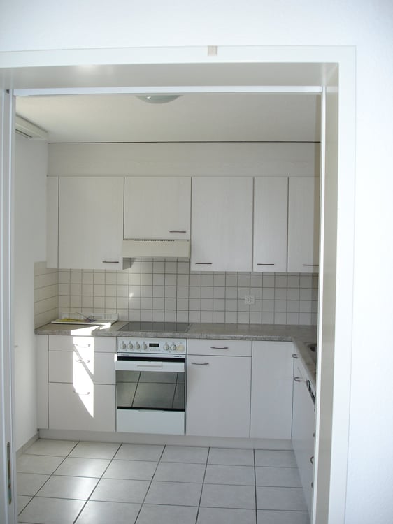 Charmante 3.5-Zimmer-Wohnung mit Balkone, Terrasse und Garage in Rafz 11
