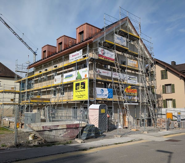 Grosszügige 5.5 Zimmer Neubau-Gartenwohnung mit Tiefgarage und Gartenhaus ab Oktober 2026 3