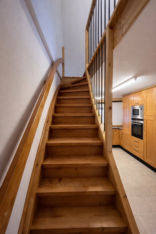 Charmantes 2.5-Zimmer-Reihenhaus in ruhiger Lage von Lohn 4