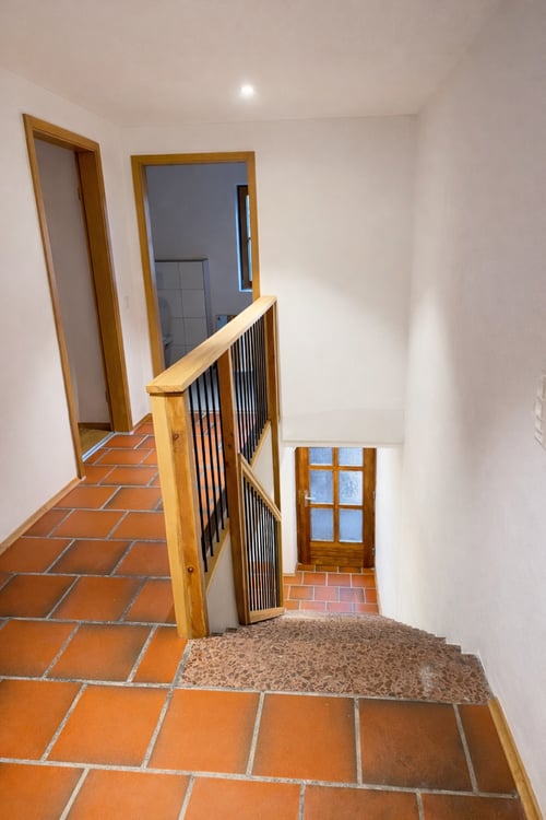 Charmantes 2.5-Zimmer-Reihenhaus in ruhiger Lage von Lohn 9