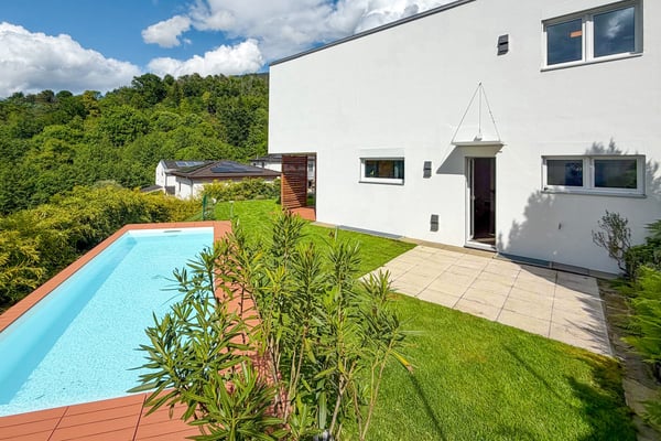 Casa 5.5 locali (Minergie-P) con piscina e sauna – Bellinzona (Giubiasco) 1