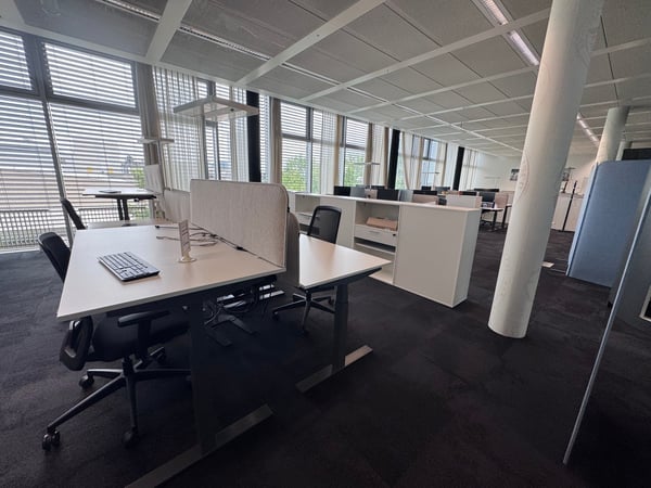 Moderner, separater Bürobereich zur Untermiete – zentraler Zugang 5