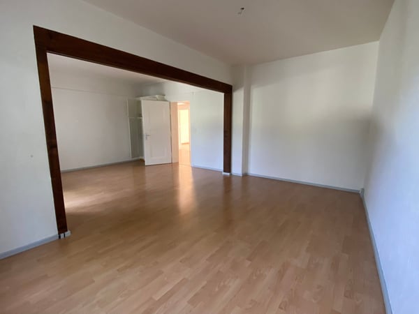 Charmante 3.5-Zimmer-Altbauwohnung mit zwei Balkonen 3