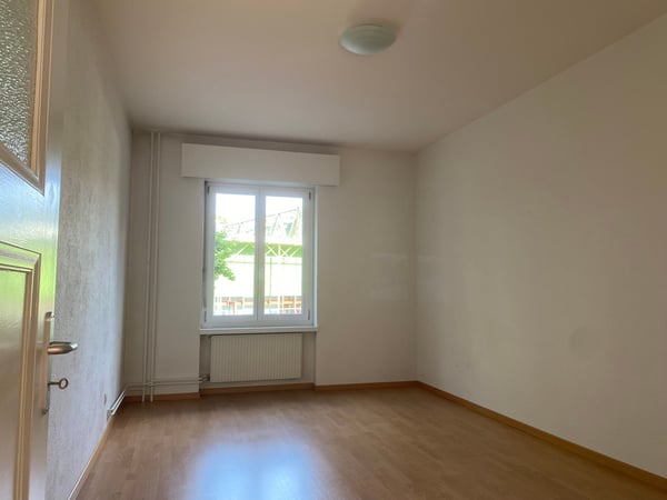 Charmante 3.5-Zimmer-Altbauwohnung mit zwei Balkonen 10