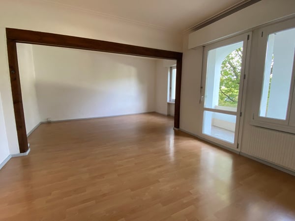 Charmante 3.5-Zimmer-Altbauwohnung mit zwei Balkonen 8