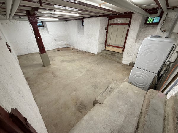 Historisches, grosszügiges, charmantes Bauernhaus mit 7.5 Zimmern in Schwerzenbach 14