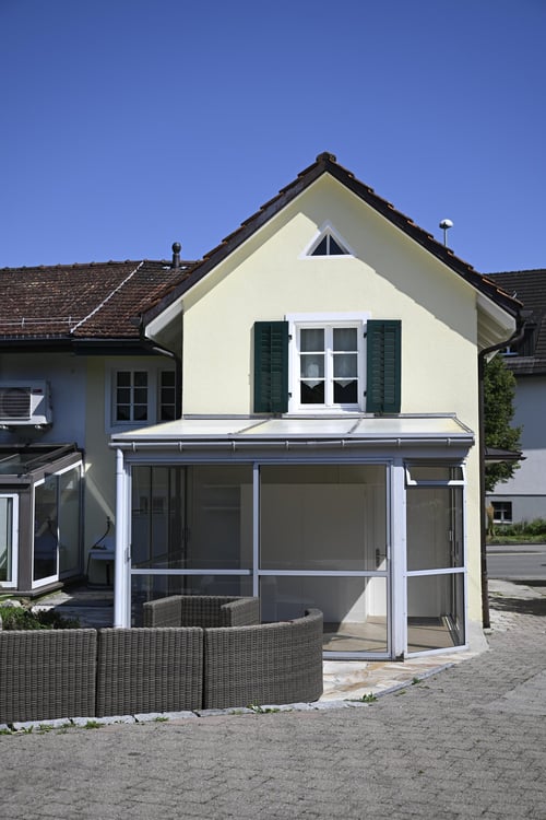 Charmantes 5-Zimmer-Reihenhaus an der Binzikerstrasse in Grüningen 18