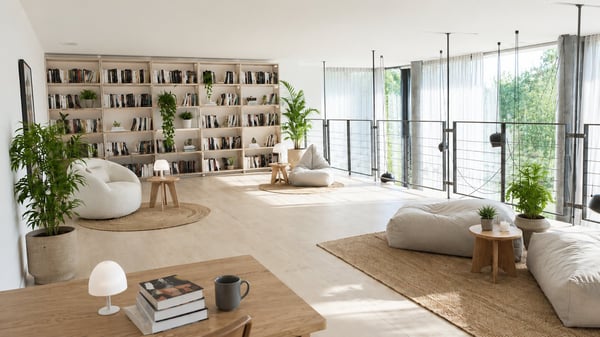 Lichtdurchfluteter Loft-Atelierraum mit Galerie - vielseitig nutzbar an der Nussbaumstrasse in Bern 3