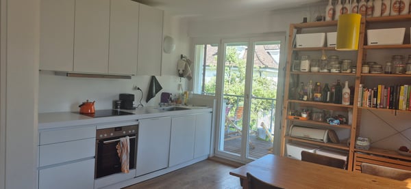 Helle und charmante Wohnung in Albisrieden 6