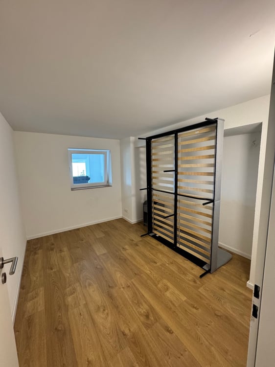 Moderne 2.5-Zimmer-Wohnung zu mieten 2