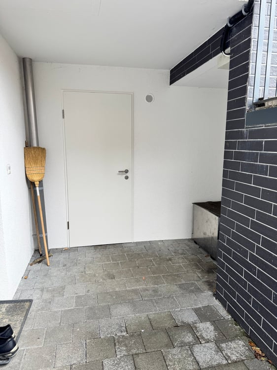 Moderne 2.5-Zimmer-Wohnung zu mieten 3