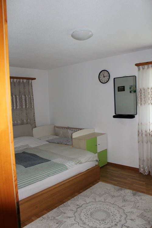 Idyllisches Wohnen im Grünen – 6.5-Zimmer-Haushälfte auf dem Bauernhof 8