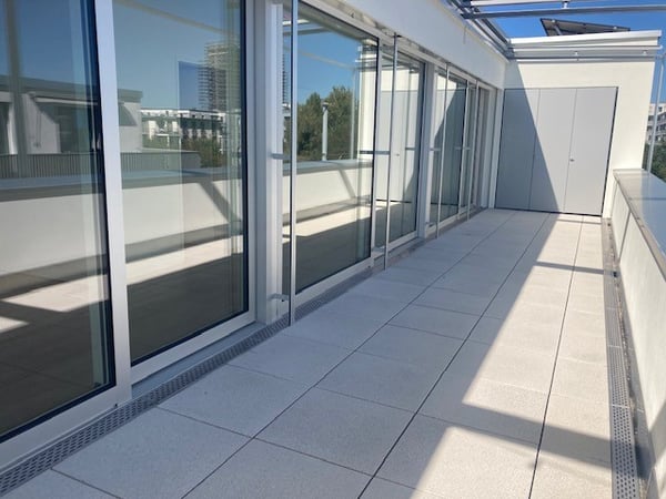 Tolle 2.5-Zimmer-Attikawohnung mit grosser Terrasse zu vermieten 8