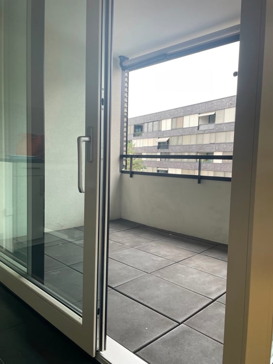 Bright & Quiet 3.5-Room Apartment with Balcony in Basel's Erlenmatt District 5