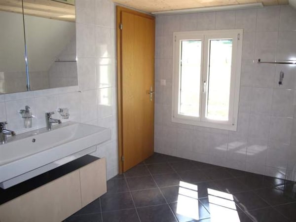Familienfreundliche 5½-Zimmer-Dachwohnung im historischen Pulverturm, Stans 3