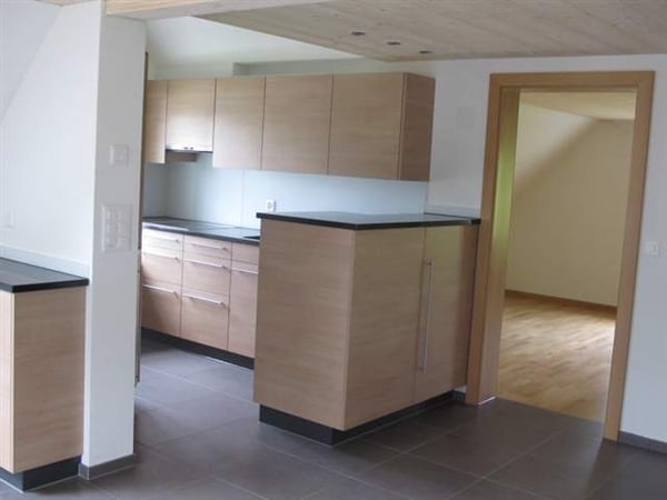 Familienfreundliche 5½-Zimmer-Dachwohnung im historischen Pulverturm, Stans 4
