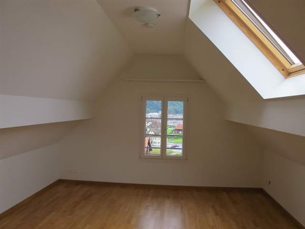 Familienfreundliche 5½-Zimmer-Dachwohnung im historischen Pulverturm, Stans 5