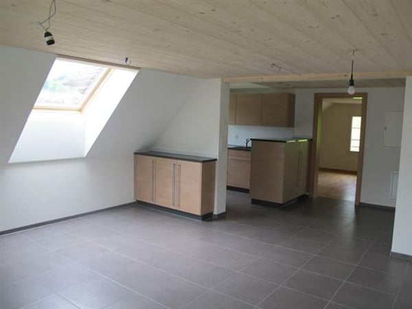 Familienfreundliche 5½-Zimmer-Dachwohnung im historischen Pulverturm, Stans 8