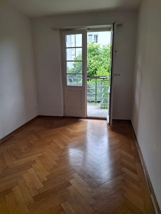 Charmante 3-Zimmer-Altbauwohnung mit Balkon in Olten 2