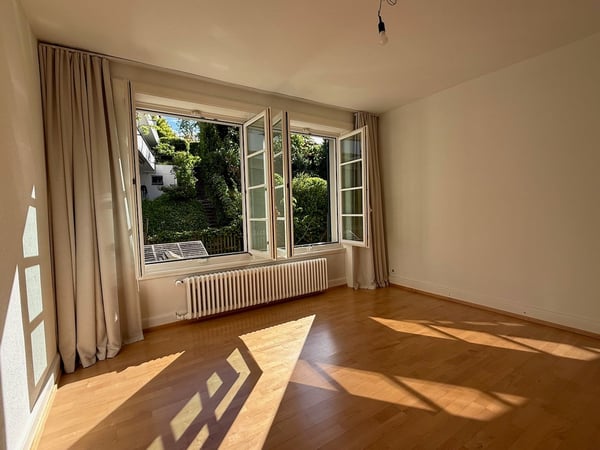 Sehr schöne, helle 3.5-Zi Altbauwohnung mit hohen Decken im Kreis 7 5