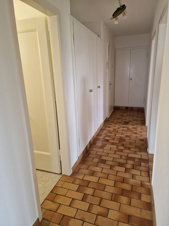 3.5-Zimmer Wohnung in gepflegter Altliegenschaft (1. OG, 76m2, Renovation 2022). 5