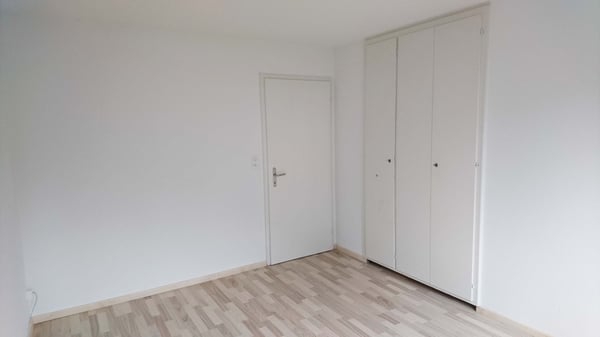 Grosszügige 5.5-Zimmer-Maisonettewohnung mit Gartenanteil und Cheminée in einem Zweifamilienhaus 11