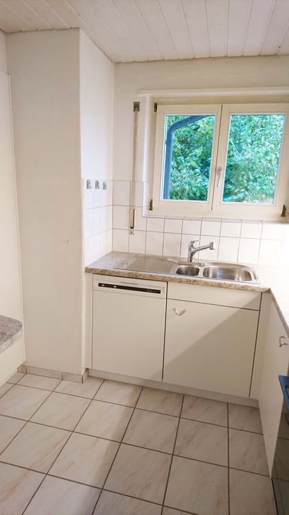 Grosszügige 5.5-Zimmer-Maisonettewohnung mit Gartenanteil und Cheminée in einem Zweifamilienhaus 14