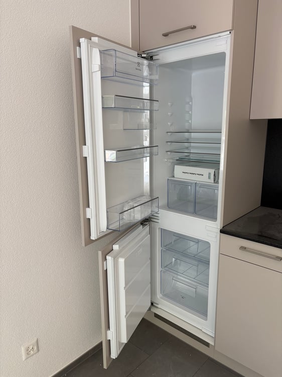 Neue 2 1/2 Zimmerwohnung mit grossem Balkon an ruhiger, sonniger Lage 4