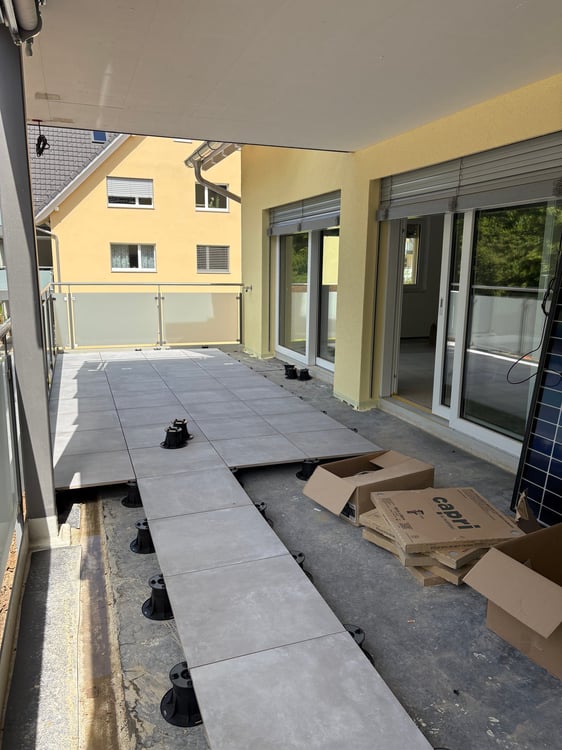 Neue 2 1/2 Zimmerwohnung mit grossem Balkon an ruhiger, sonniger Lage 10