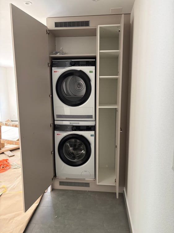 Neue 2 1/2 Zimmerwohnung mit grossem Balkon an ruhiger, sonniger Lage 8
