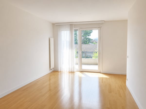 Exclusivité: Situé dans un quartier rechercher , belle appartement traversant orienté Plein-Sud 3