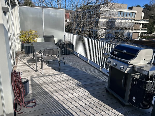 Charmante 2.5-Zimmer-Dachwohnung an bester Lage in Zürich 8008 14