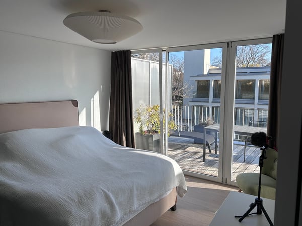 Charmante 2.5-Zimmer-Dachwohnung an bester Lage in Zürich 8008 11