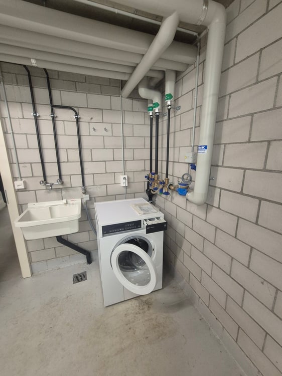 Gebäude zum Wohlfühlen: Grosszügige 3.5 Zimmer-Wohnung im Eigentumsstandard mit Blick ins Grüne 12